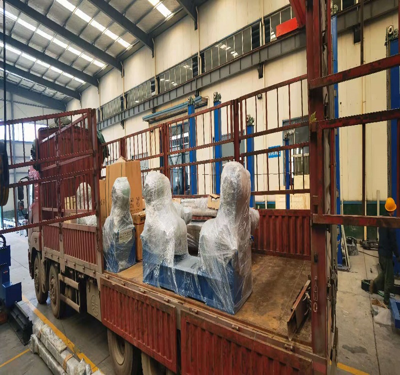 今日，我公司生產(chǎn)多種設(shè)備發(fā)貨(圖2)